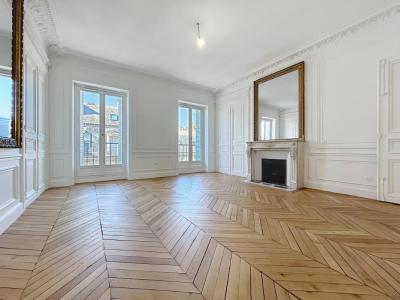 Location Appartement 5 pièces PARIS-8EME-ARRONDISSEMENT 75008