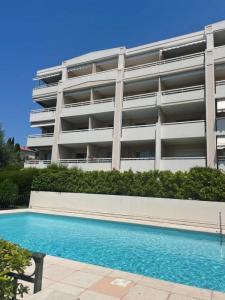 Vente Appartement 4 pièces CANNET 06110