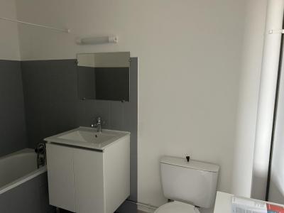 Location Appartement RIORGES 