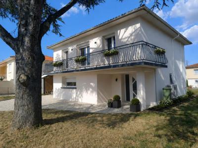 Vente Maison 5 pi�ces PUJOLS 47300