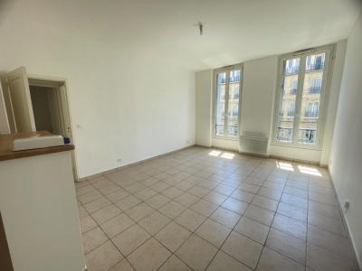 Location Appartement 3 pi�ces MARSEILLE-1ER-ARRONDISSEMENT 13001