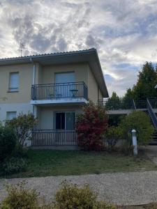 Location Appartement 2 pi�ces SAINT-QUENTIN-DE-BARON 33750