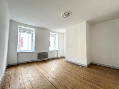 Location Maison 5 pi�ces ANGLADE 33390