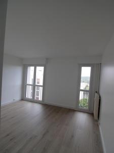 For rent Apartment MONTGERON CENTRE VILLE