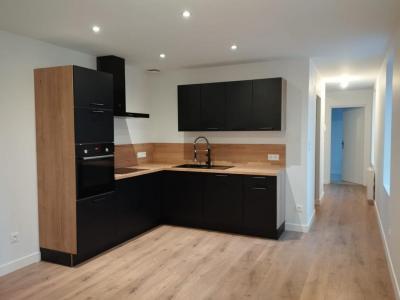 Location Appartement 5 pi�ces MONTMERLE-SUR-SAONE 01090