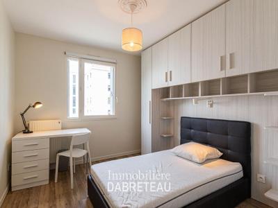 Location Appartement 5 pi�ces LYON-7EME-ARRONDISSEMENT 69007