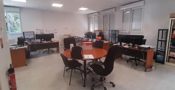 Location Bureau AVRILLE  49