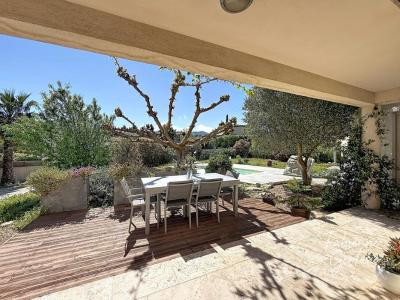 Vente Maison 6 pi�ces SEYNE-SUR-MER 83500
