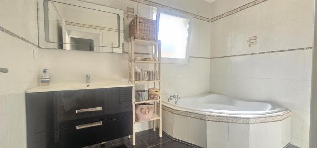For sale House SAINT-LAURENT-DE-MURE 