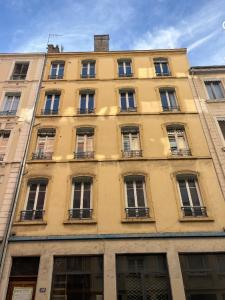 Vente Appartement LYON-6EME-ARRONDISSEMENT 