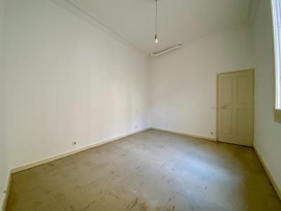 For rent Apartment AVIGNON 