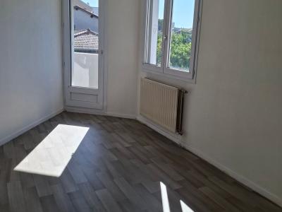 Vente Appartement 4 pièces VENISSIEUX 69200
