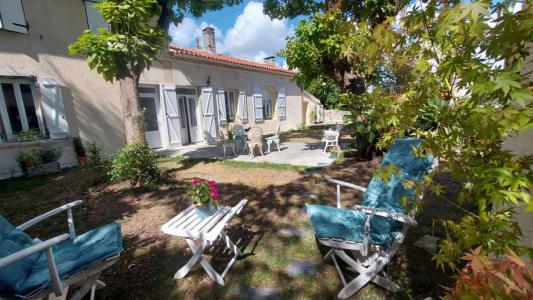 Vente Maison 5 pi�ces SAINT-ESTEPHE 33180