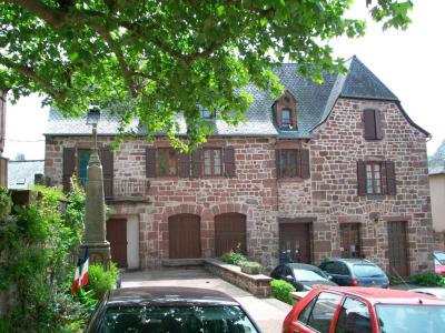 Location Appartement 4 pi�ces SAINT-CYPRIEN-SUR-DOURDOU 12320