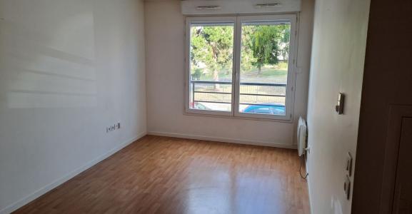 For rent Apartment TAVERNY  95