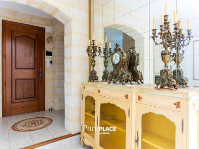 For sale House SAINT-MITRE-LES-REMPARTS