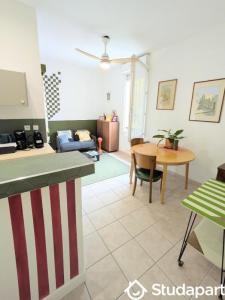 Location Appartement MARSEILLE-5EME-ARRONDISSEMENT  13