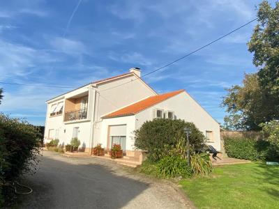 Vente Maison 8 pièces SAINT-HILAIRE-DE-CHALEONS 44680