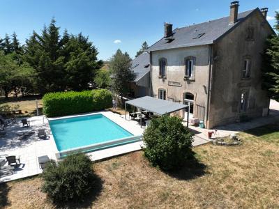 Vente Maison 13 pièces NANT 12230