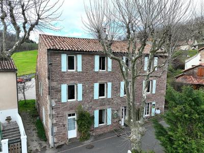 Vente Maison 8 pi�ces SAINT-VICTOR-ET-MELVIEU 12400