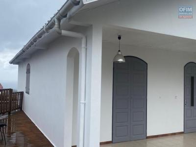 Location Maison SAINTE-CLOTILDE 