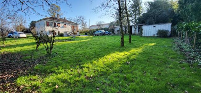 Vente Maison 8 pi�ces SAINT-HILAIRE-DES-LOGES 85240
