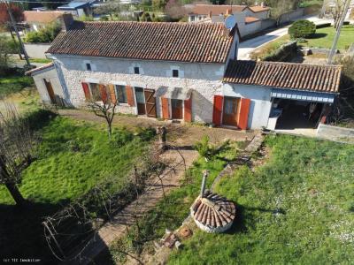 Vente Maison 4 pi�ces CIVRAY 86400