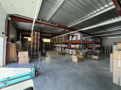 Location Commerce VILLENEUVE-DE-BERG 07170