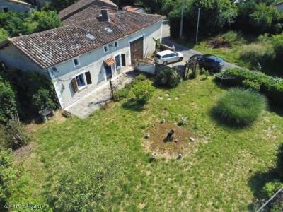 Vente Maison 6 pi�ces CHAMPAGNE-MOUTON 16350