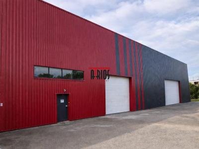 Location Loft/Atelier SIGNES 83870