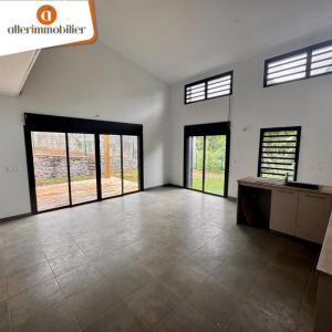 For rent House SAINTE-CLOTILDE