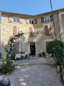 Vente Maison 5 pi�ces SORGUES 84700
