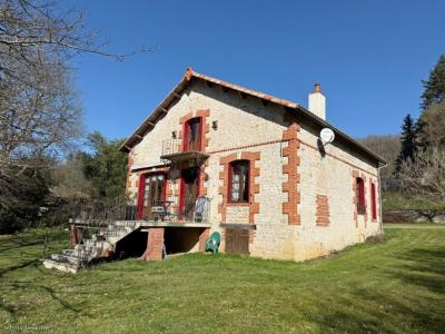 Vente Prestige NANTEUIL-EN-VALLEE  16