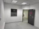 Louer Local commercial Estrees-saint-denis Oise
