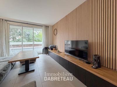Location Appartement 7 pièces BRON 69500