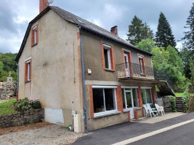 Vente Maison 6 pi�ces MAURIAC 15200