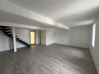For sale Apartment SAINT-PAUL-DE-VARAX HYPER CENTRE 01