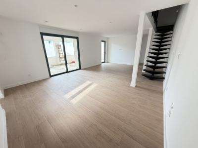 For sale Apartment SAINT-PAUL-DE-VARAX CENTRE DU VILLAGE 01