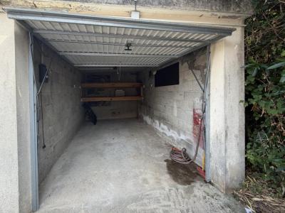 Location Parking PIETROSELLA 20166