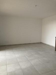 For rent Apartment LABARTHE-SUR-LEZE 