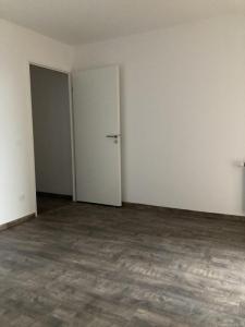 For rent Apartment LABARTHE-SUR-LEZE 