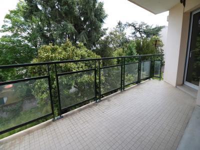 For rent Apartment NANTES  44