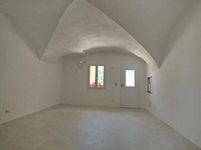 Vente Maison 5 pi�ces POURRIERES 83910