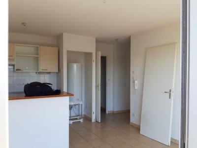 For rent Apartment COUTRAS  33