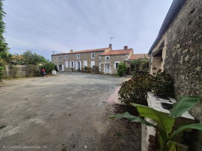Vente Maison 10 pi�ces SAINT-HILAIRE-DES-LOGES 85240