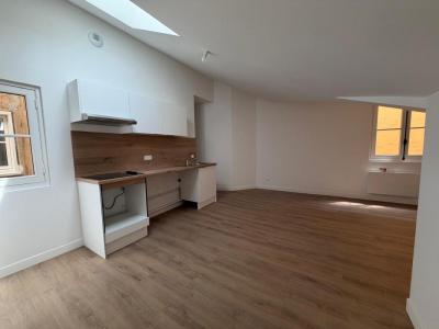 Location Appartement 2 pi�ces MARSEILLE-2EME-ARRONDISSEMENT 13002