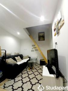 Location Appartement CHEVAL-BLANC 84460