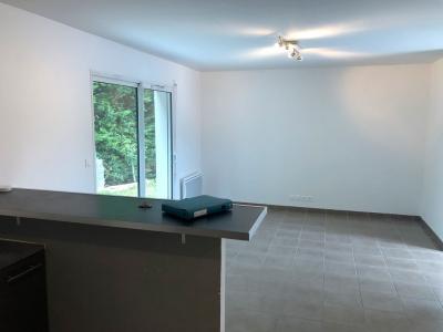 For rent House SAINT-YZAN-DE-SOUDIAC  33