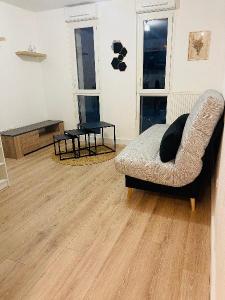 For rent Apartment CENON  33