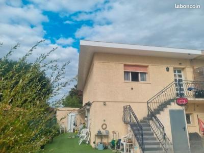 For rent Apartment MONTUSSAN  33